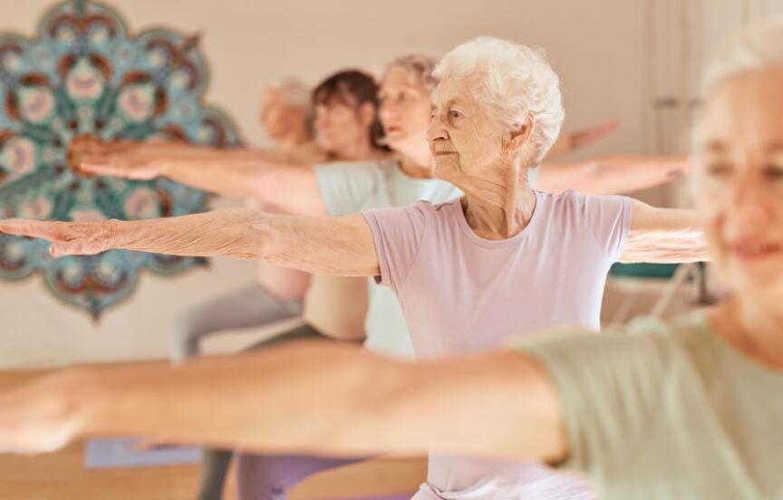 Exercise Classes for Seniors: How They Promote Social Interaction and Improve Physical Functioning